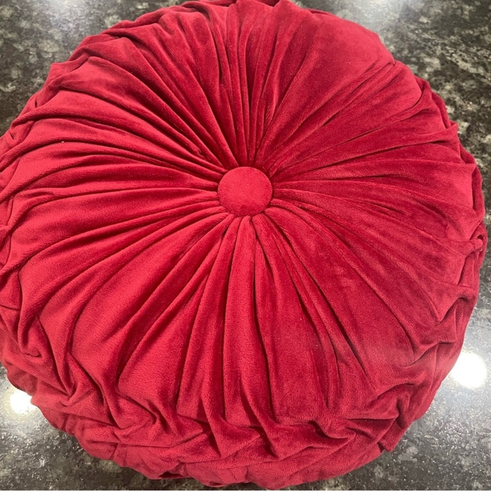 Plush velvet pintuck pillow